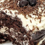 Disfrute de una delicia sin culpa: postre de chocolate sin harina y sin azúcar