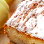 PASTEL CON MANZANAS Y COSTRA DE CANELA
