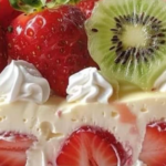 Tarta de queso con fresas y kiwi
