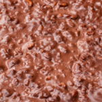 Bizcocho de galleta con nata y chocolate: el postre sin horno