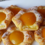 Bolsas de hojaldre de melocotón