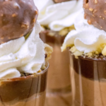 Mini vasitos de semifreddo de chocolate: ¡rápidos y fáciles!