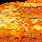 Cazuela De Patatas Y Carne En Capas